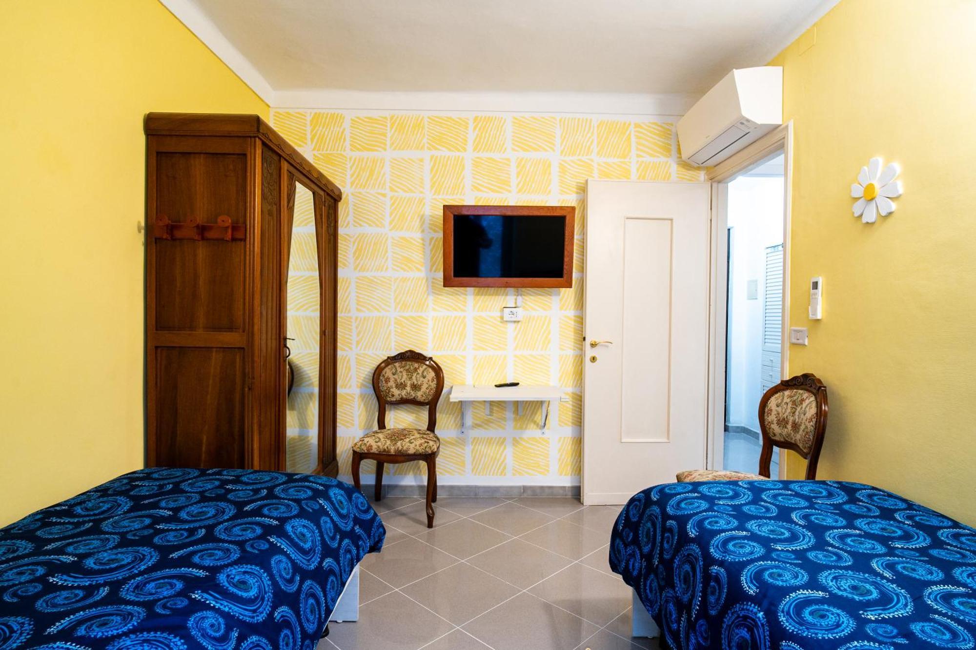 Casa Stefi Sunremo - Parcheggio Privato, 500 Mt Dalla Spiaggia Sanremo Eksteriør billede